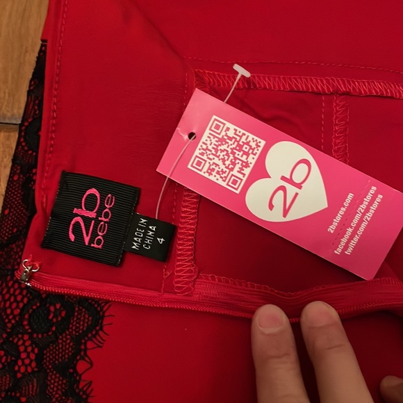 New! NWT 2b Bebe beautiful red skirt with side black lace size 4 - Picture 6 of 12